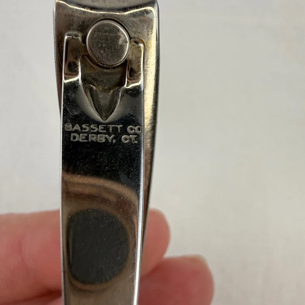 Vintage Trim Nail Clippers W.E. Bassett Co Derby‎ CT Made in USA Stainless Steel